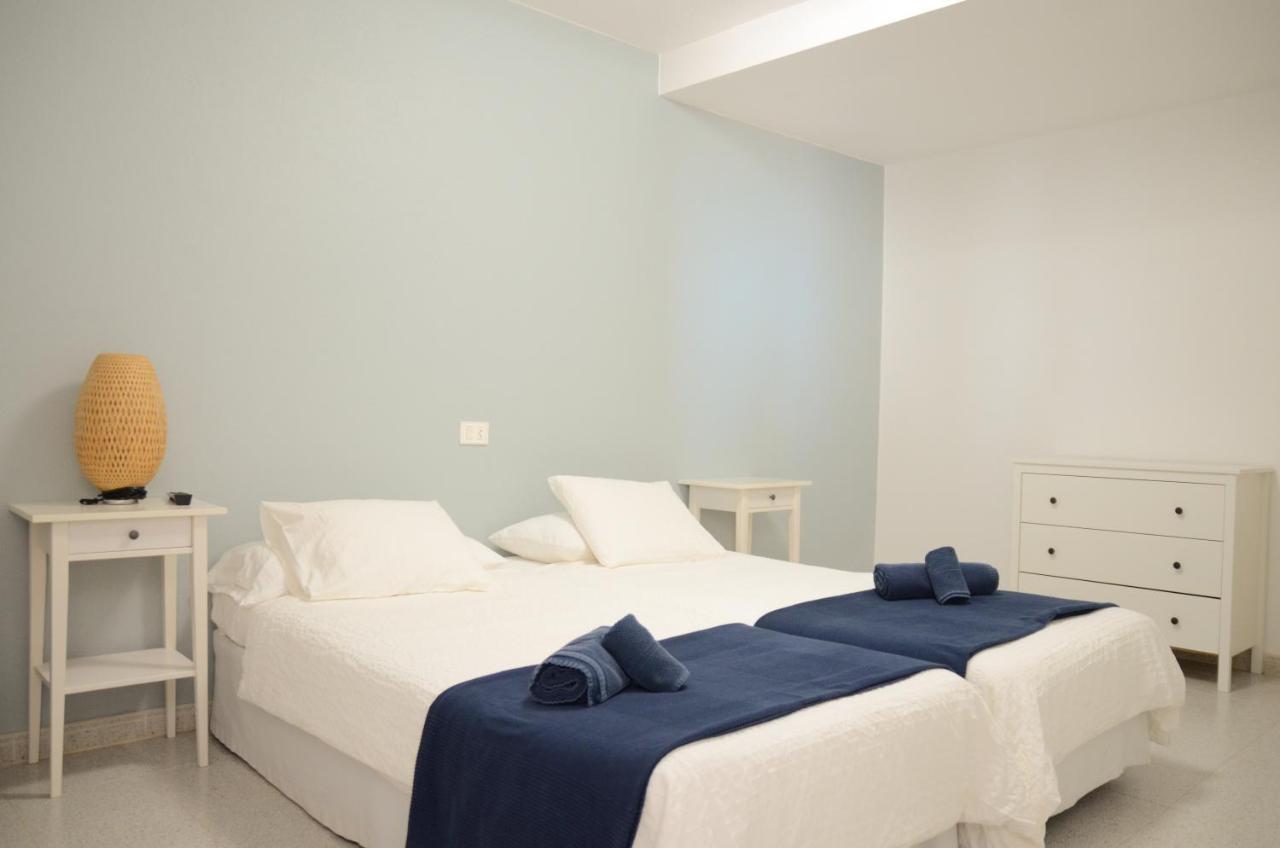 Apartamentos El Marinero - Avenida Калета де Себо Екстер'єр фото