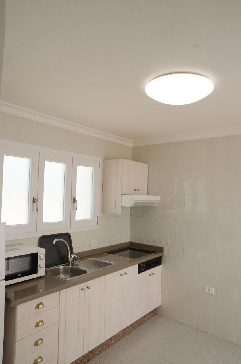 Apartamentos El Marinero - Avenida Калета де Себо Екстер'єр фото